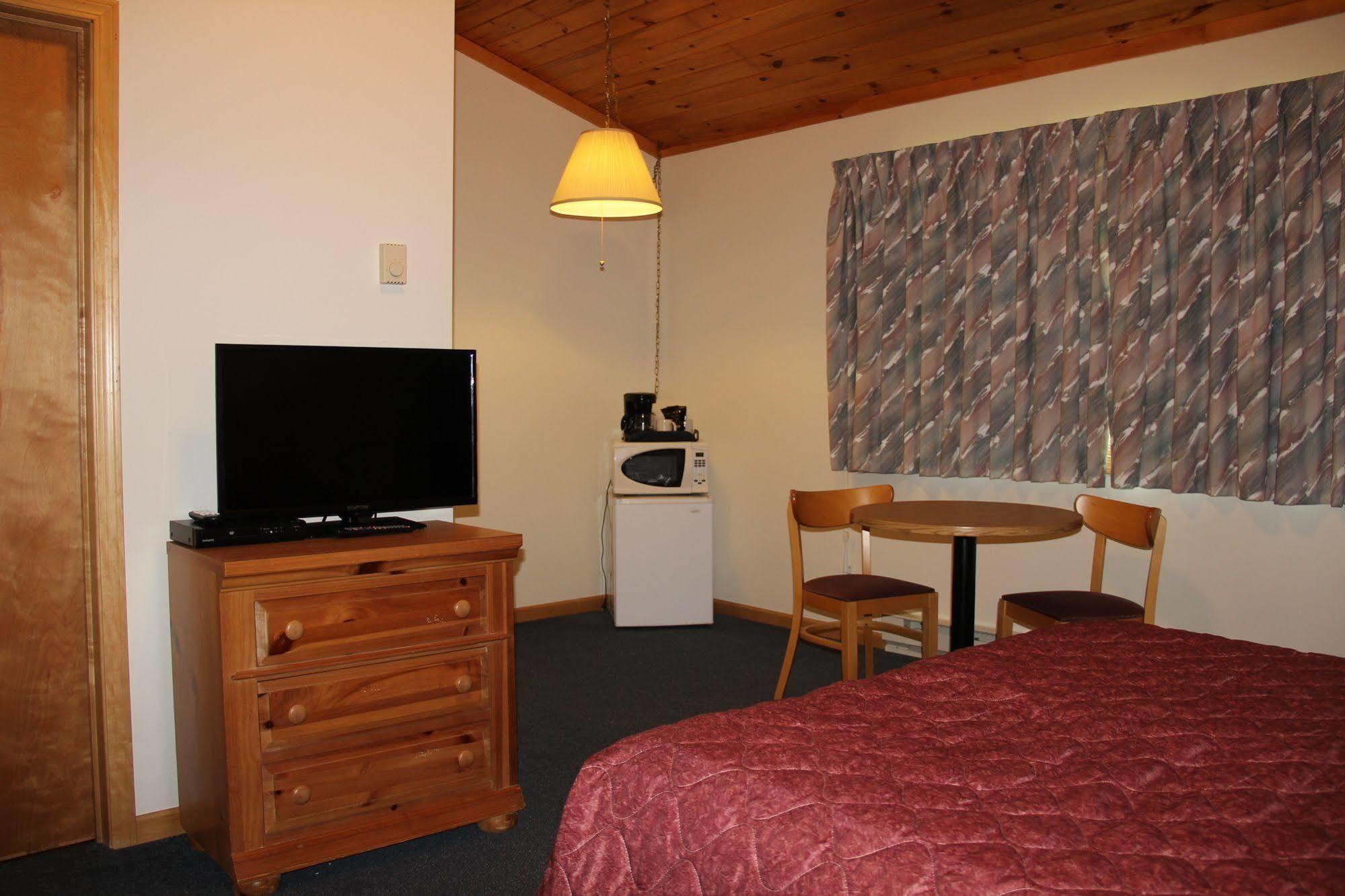Superior Ridge Resort Motel Schroeder Bagian luar foto