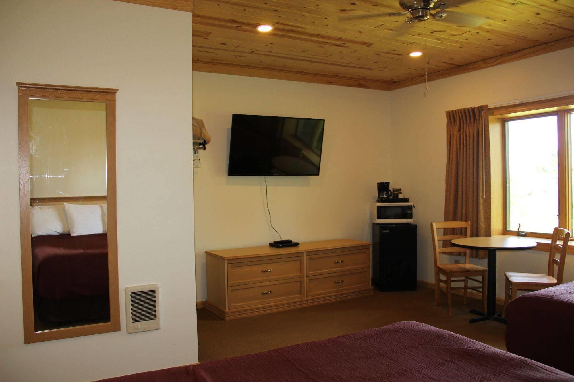 Superior Ridge Resort Motel Schroeder Bagian luar foto