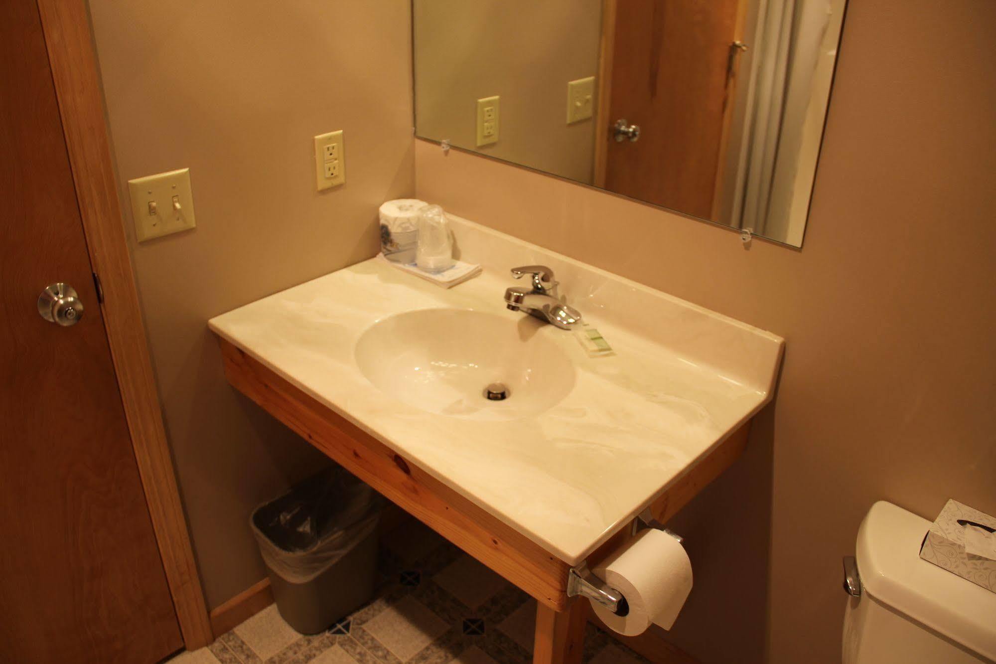 Superior Ridge Resort Motel Schroeder Bagian luar foto