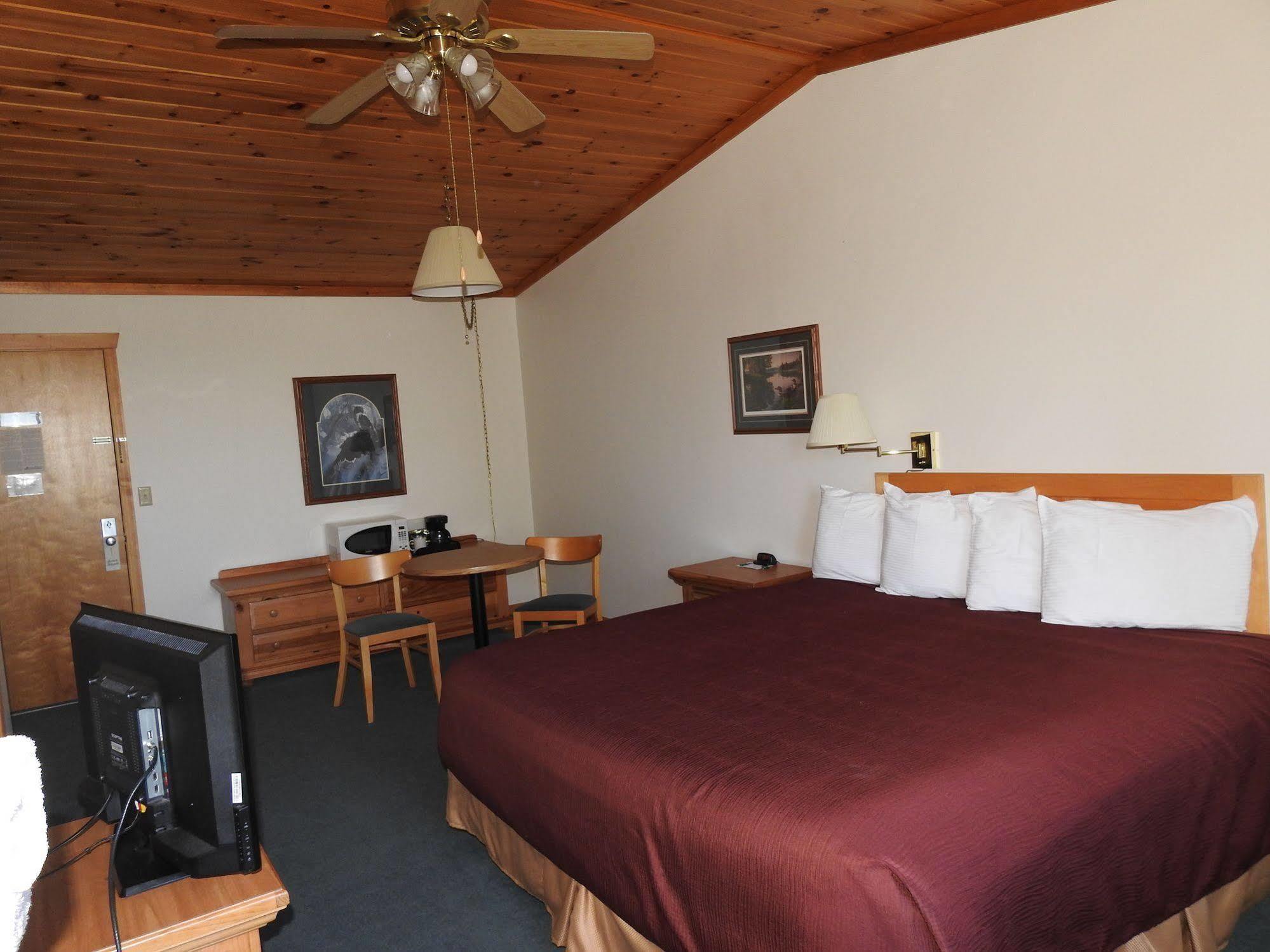 Superior Ridge Resort Motel Schroeder Bagian luar foto